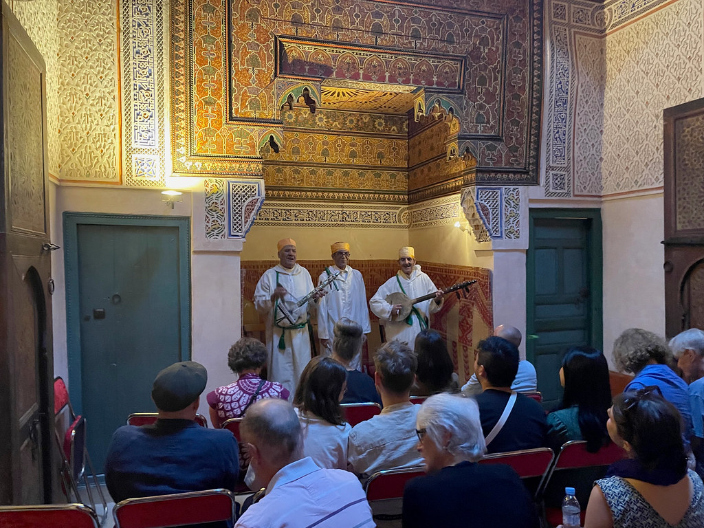 Spectacle de dakka marrakchia : immersion dans la tradition vivante de Marrakech 1 Spectacle de dakka marrakchia